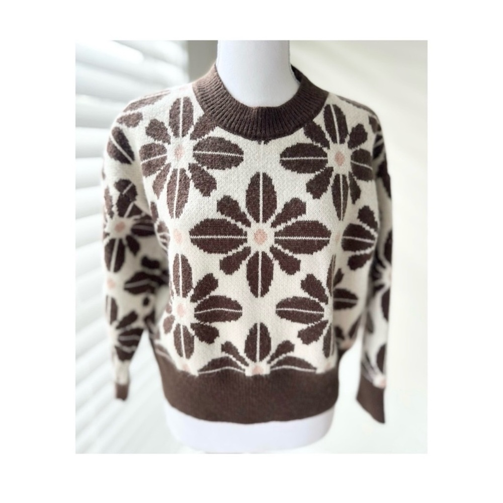 Floral Jacquard Crewneck Sweater in Brown and Cream